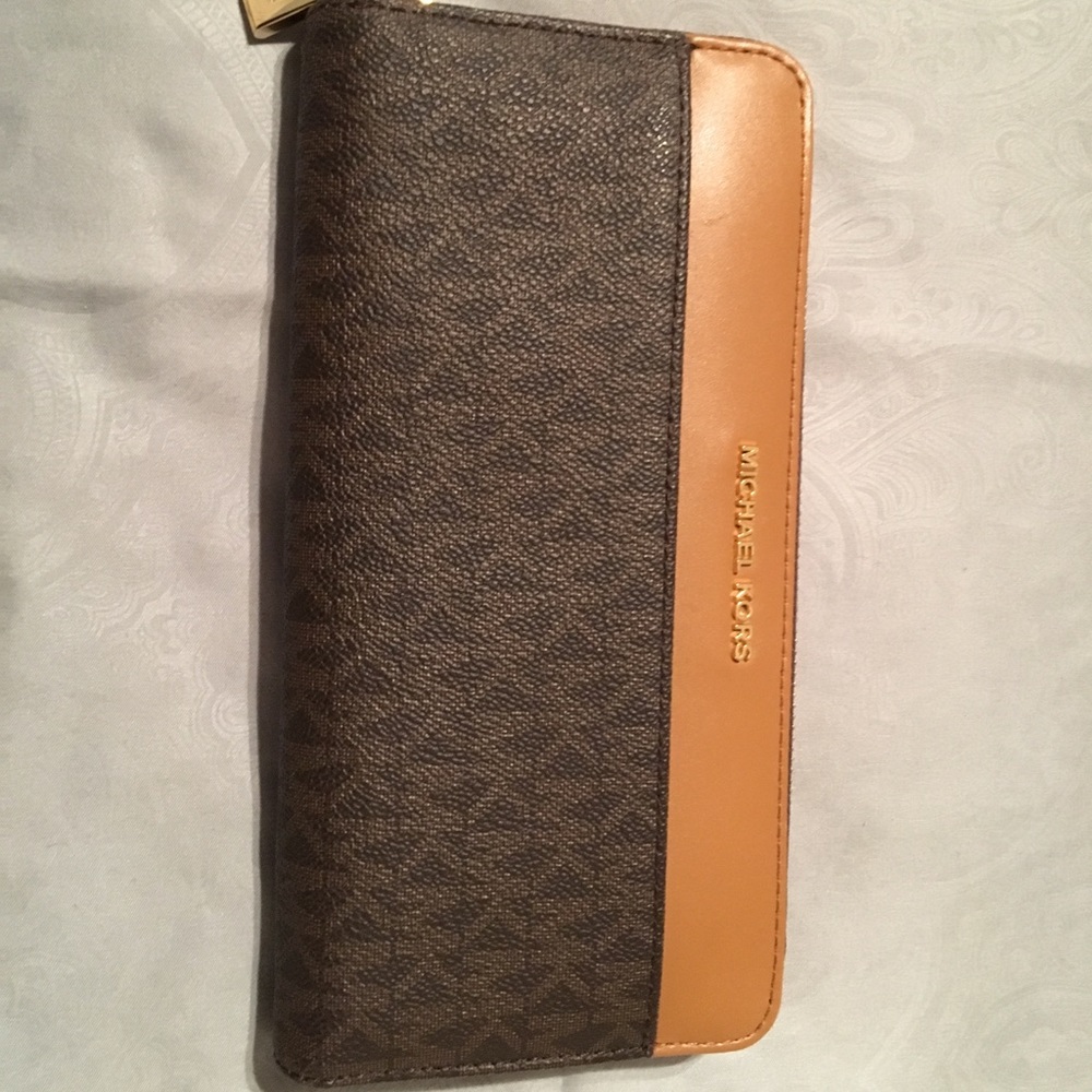 Michael Kors wallet